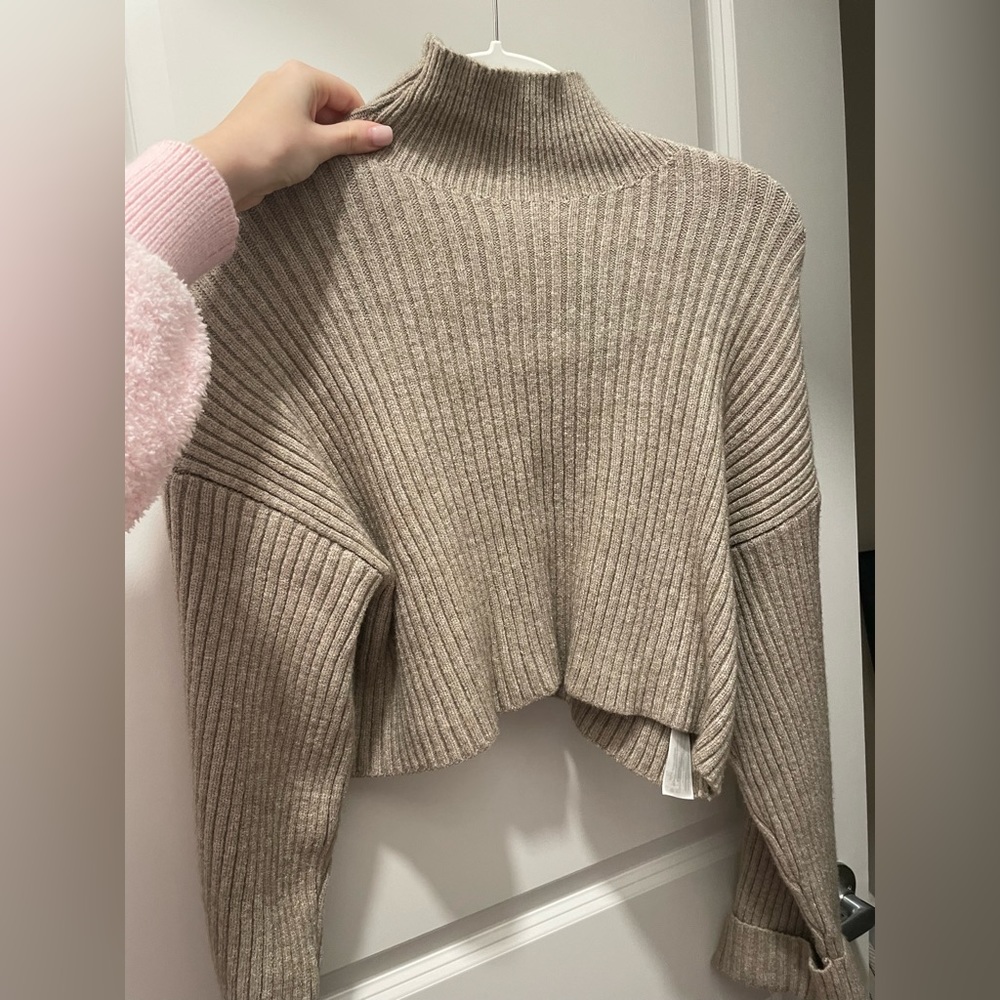 Zara Cropped Turtleneck Beige Sweater, Size S